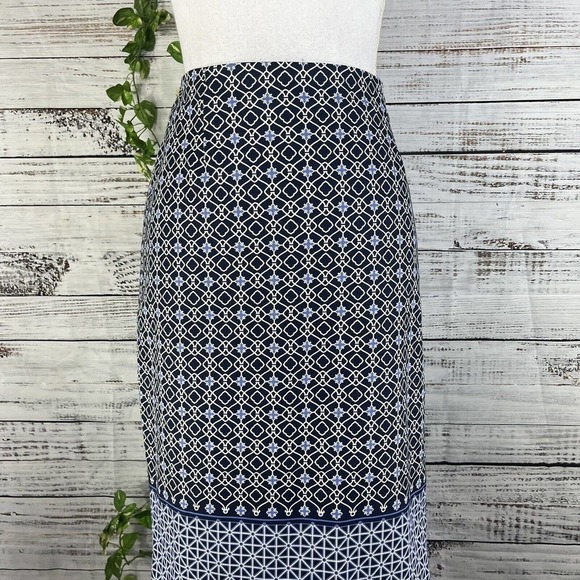 Charter Club Skirt size 10 Navy blue Purple Straight Knee Stretch Casual Career - Picture 2 of 10